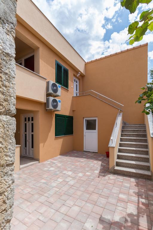 Apartments Villa-Ines Center Vodice Exteriér fotografie